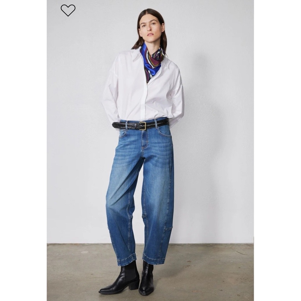 Ruti Ultimate Barrel Legs Jeans 2.0 Medium Wash Blue Denim High Rise Cropped